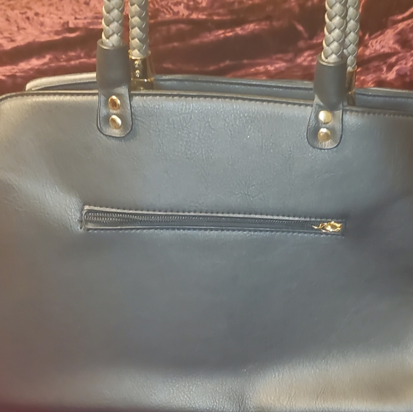 Gucci Handbag - Picture 2 of 5